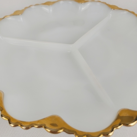 VINTAGE ANCHOR HOCKING milk glass gold trim big serving bowl plus divide… - Picture 10 of 12